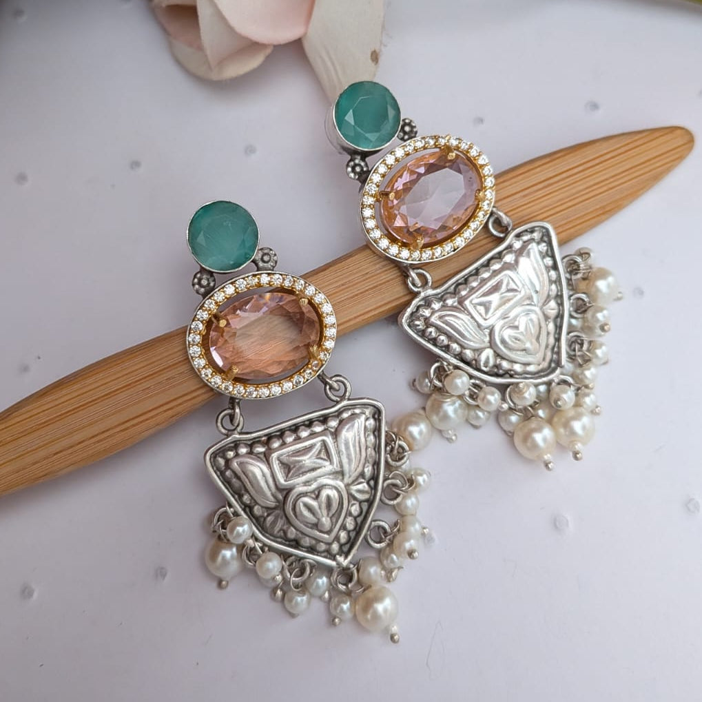 Designer Pearl Drop Earring
