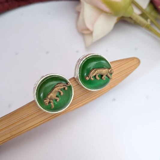 Wild Cat Glow Stud