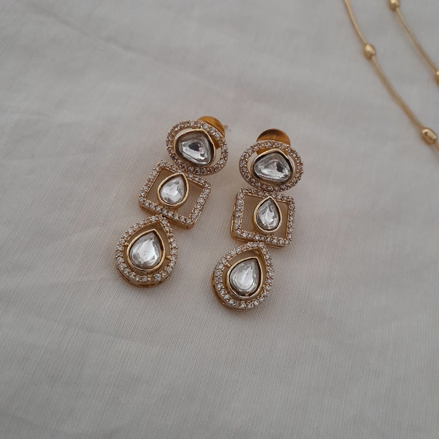 Moisannite stone pendant chain set
