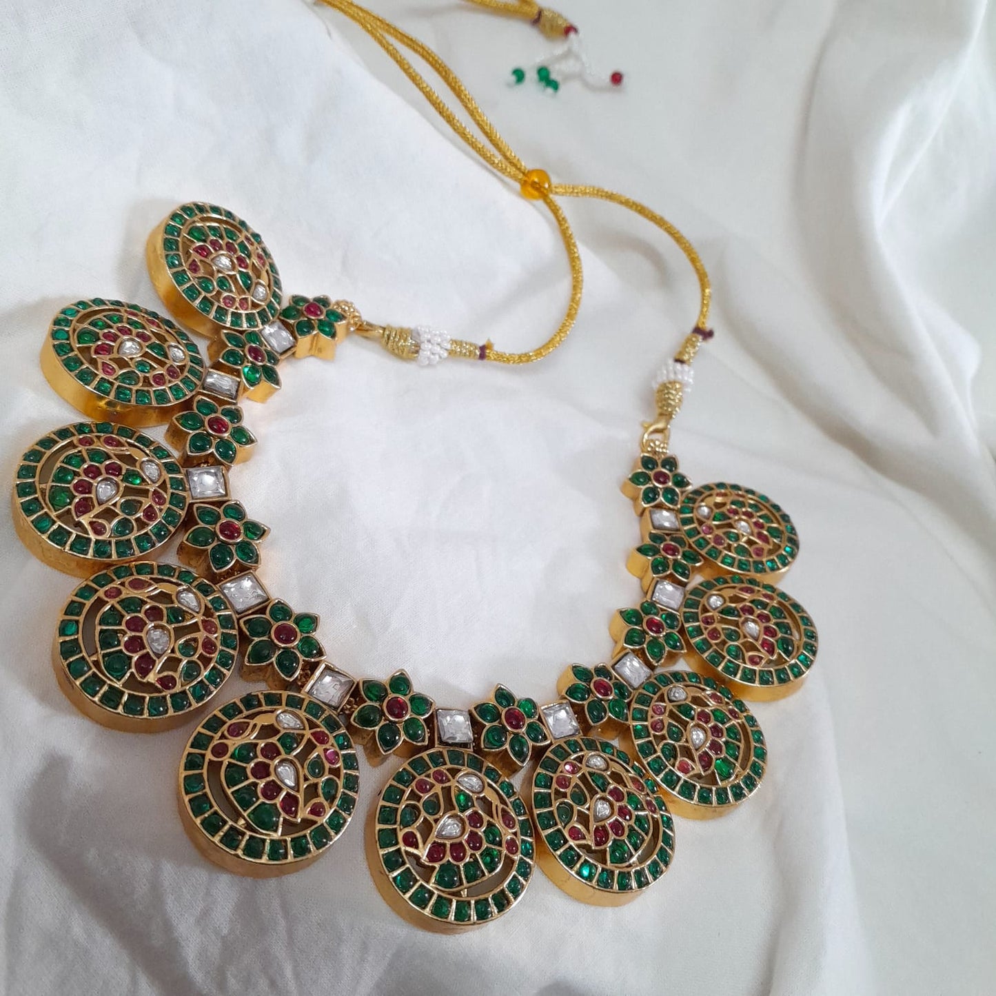 Traditional Peacock Real Kemp Flower Necklace Set(Green)