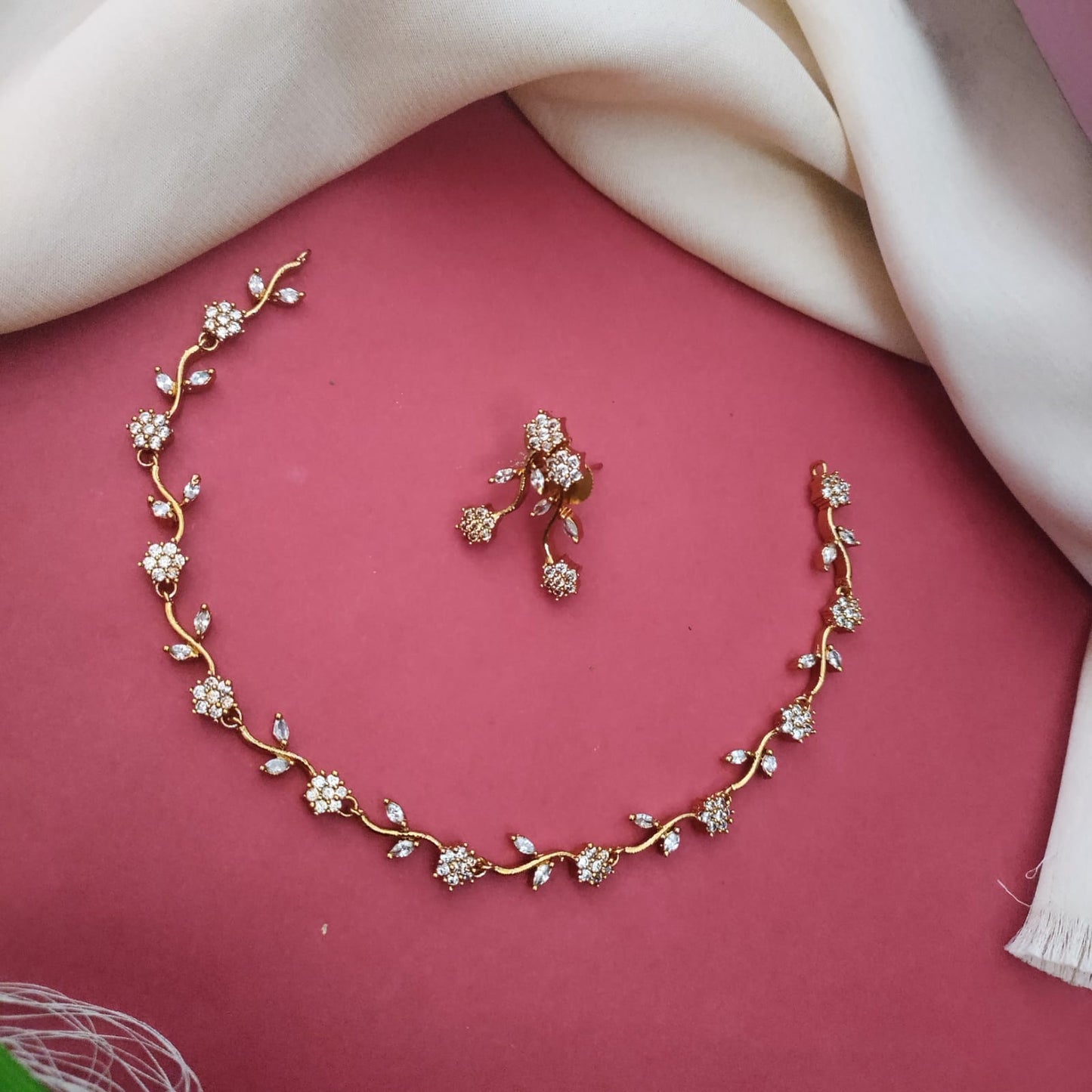 Simple floral design diamond look alike cz stone necklace