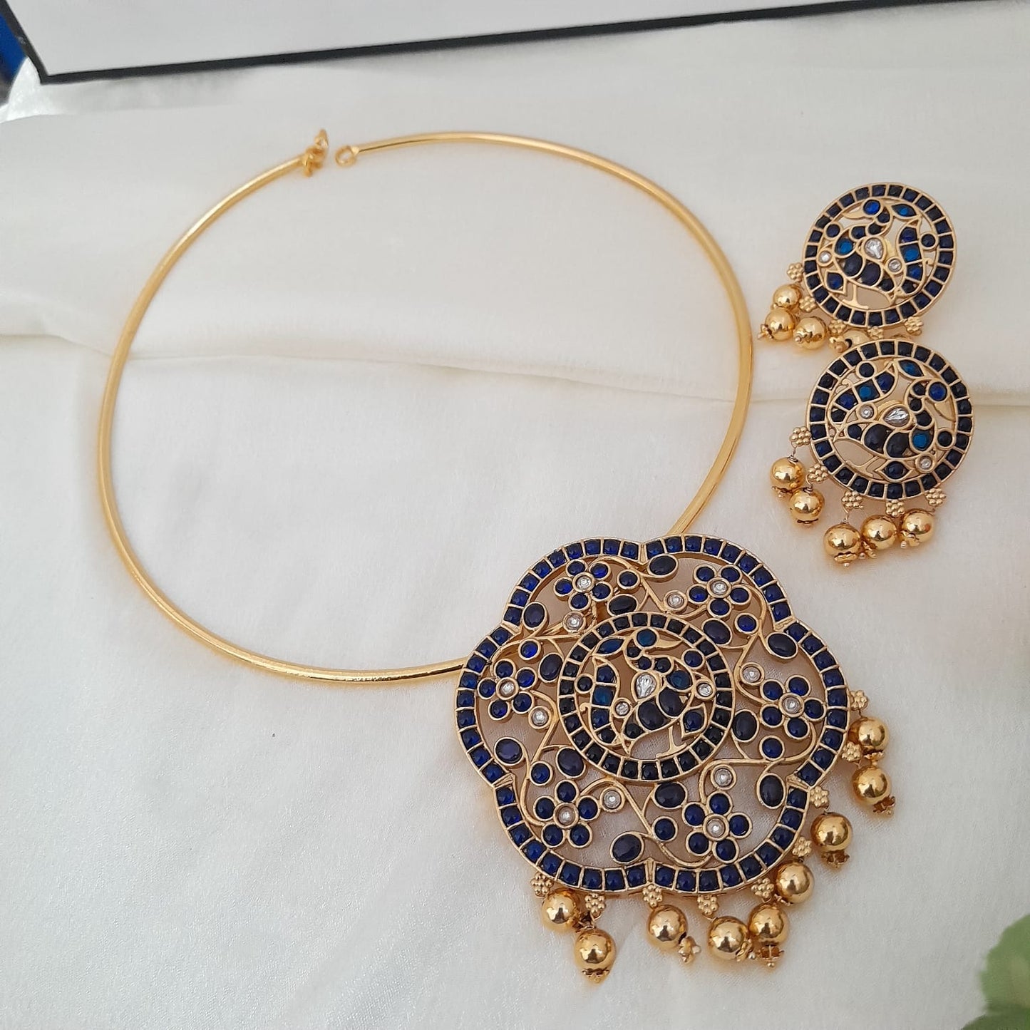 Rakodi big size real kemp stone pendant chain set