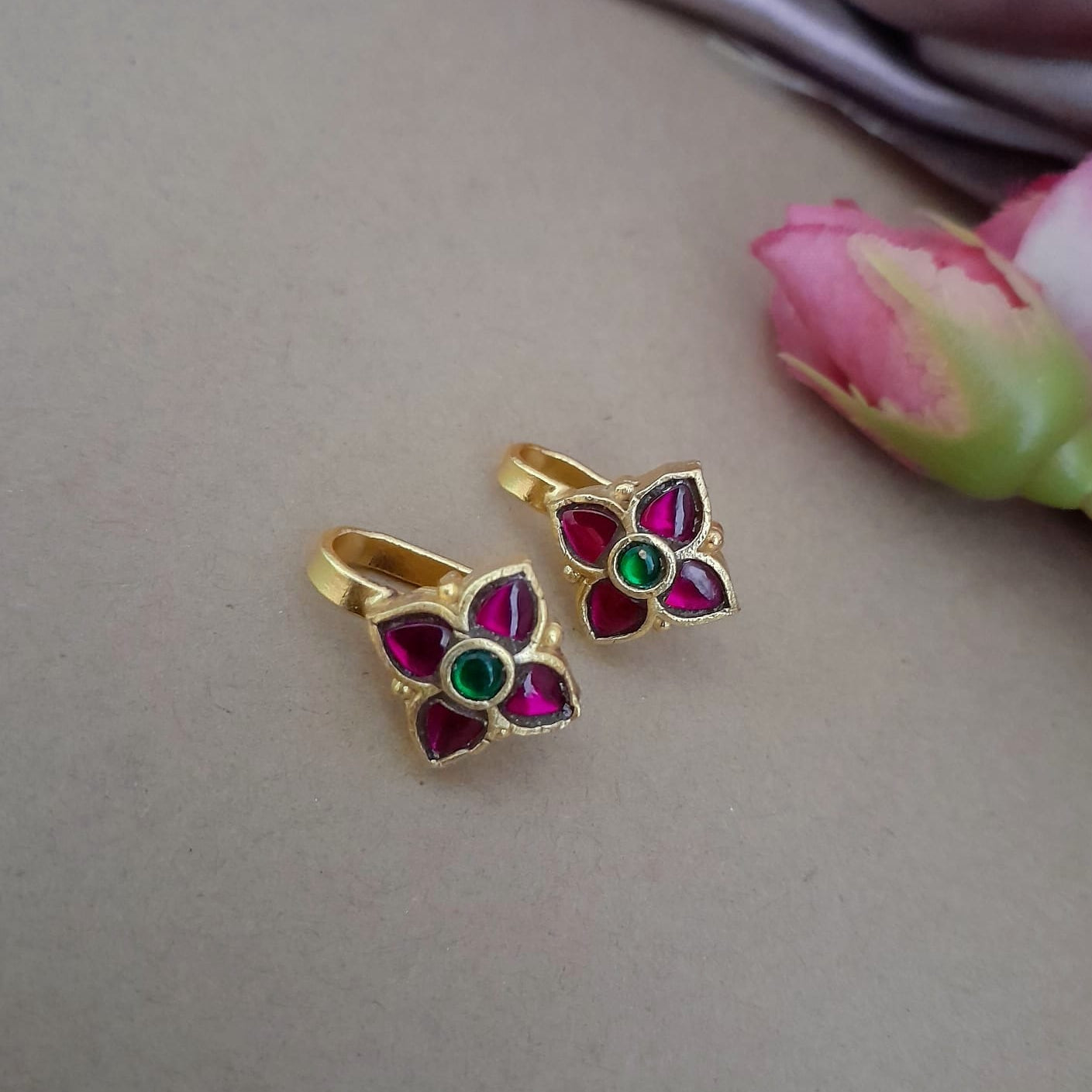 Jadau ruby earcuff