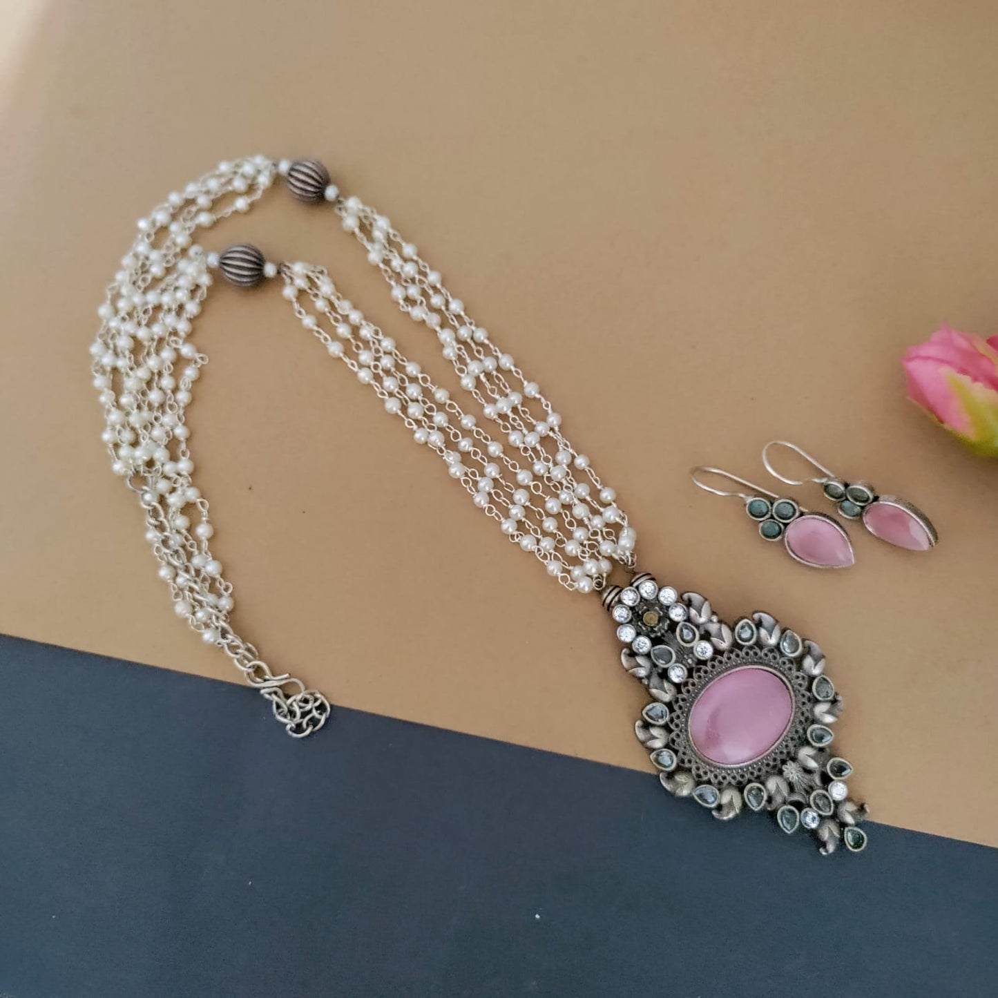 Pearl pendant long chain