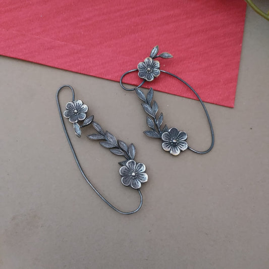 Flower earcuff earring