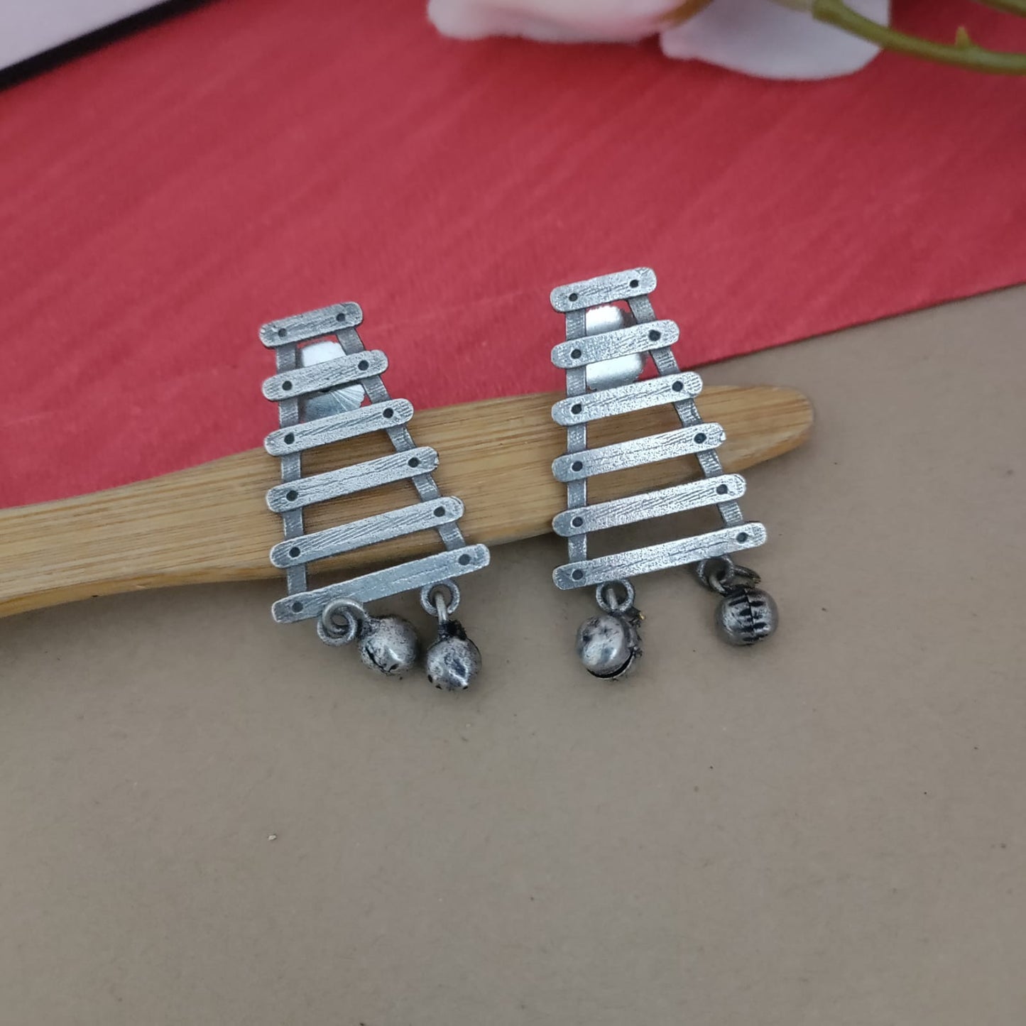 Sla gonghroo earring