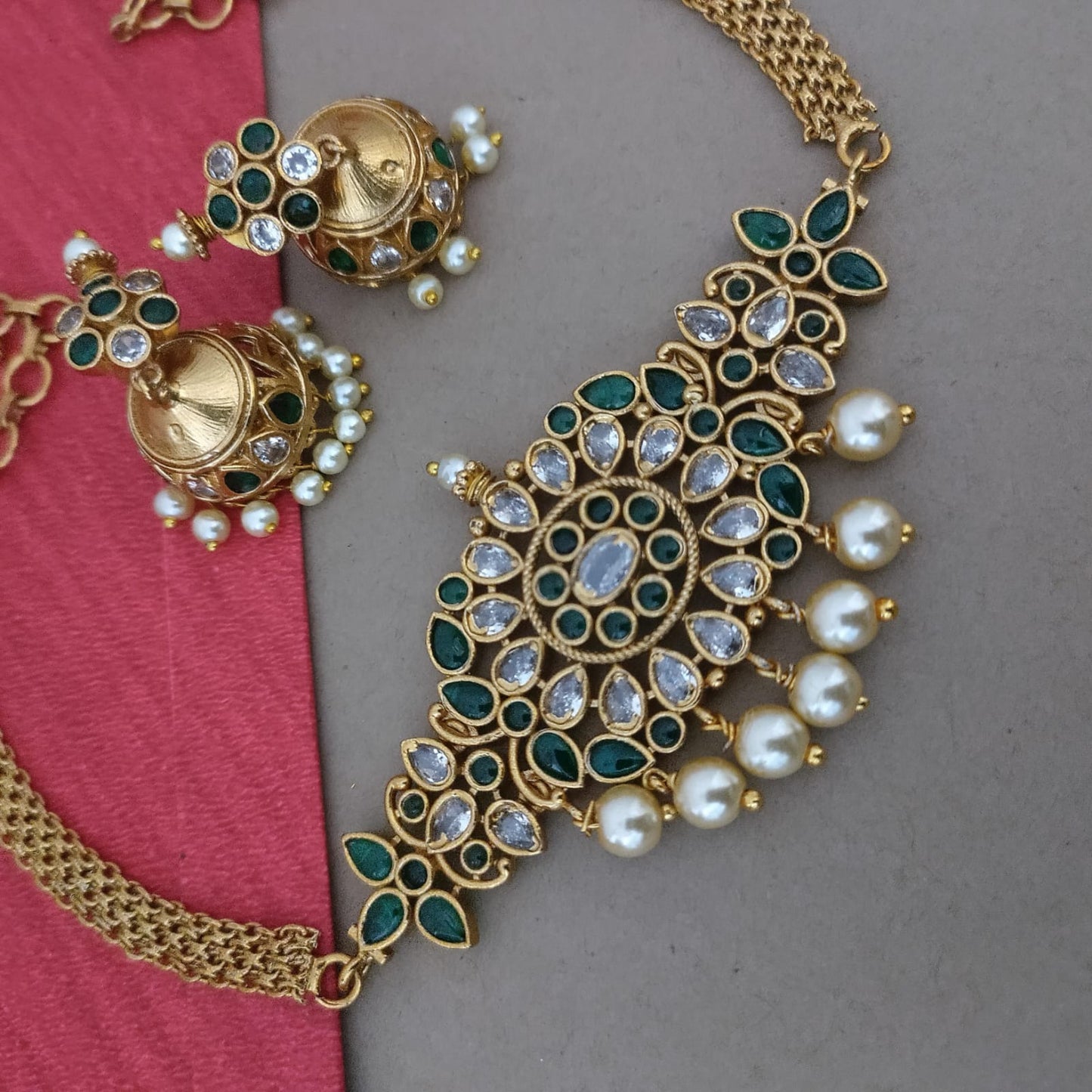 Drop stone chocker set