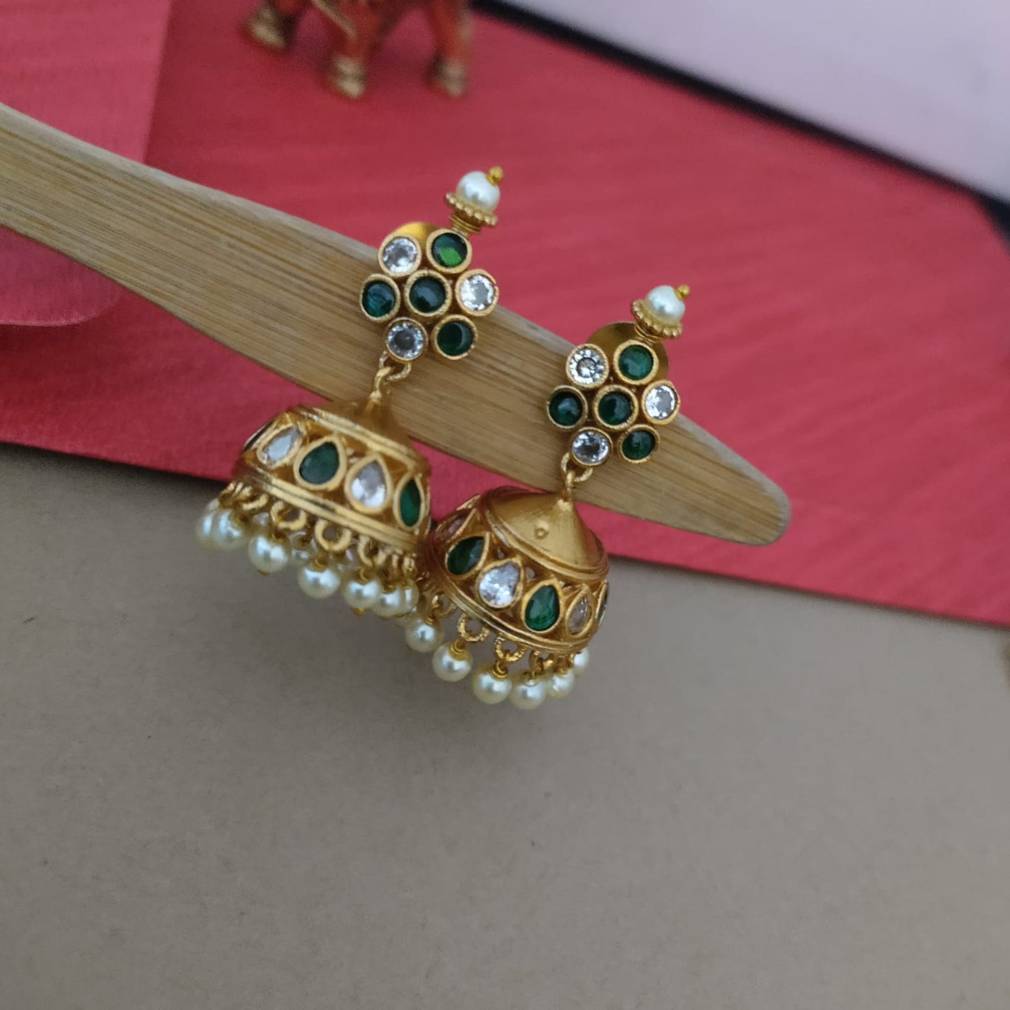 Drop stone chocker set