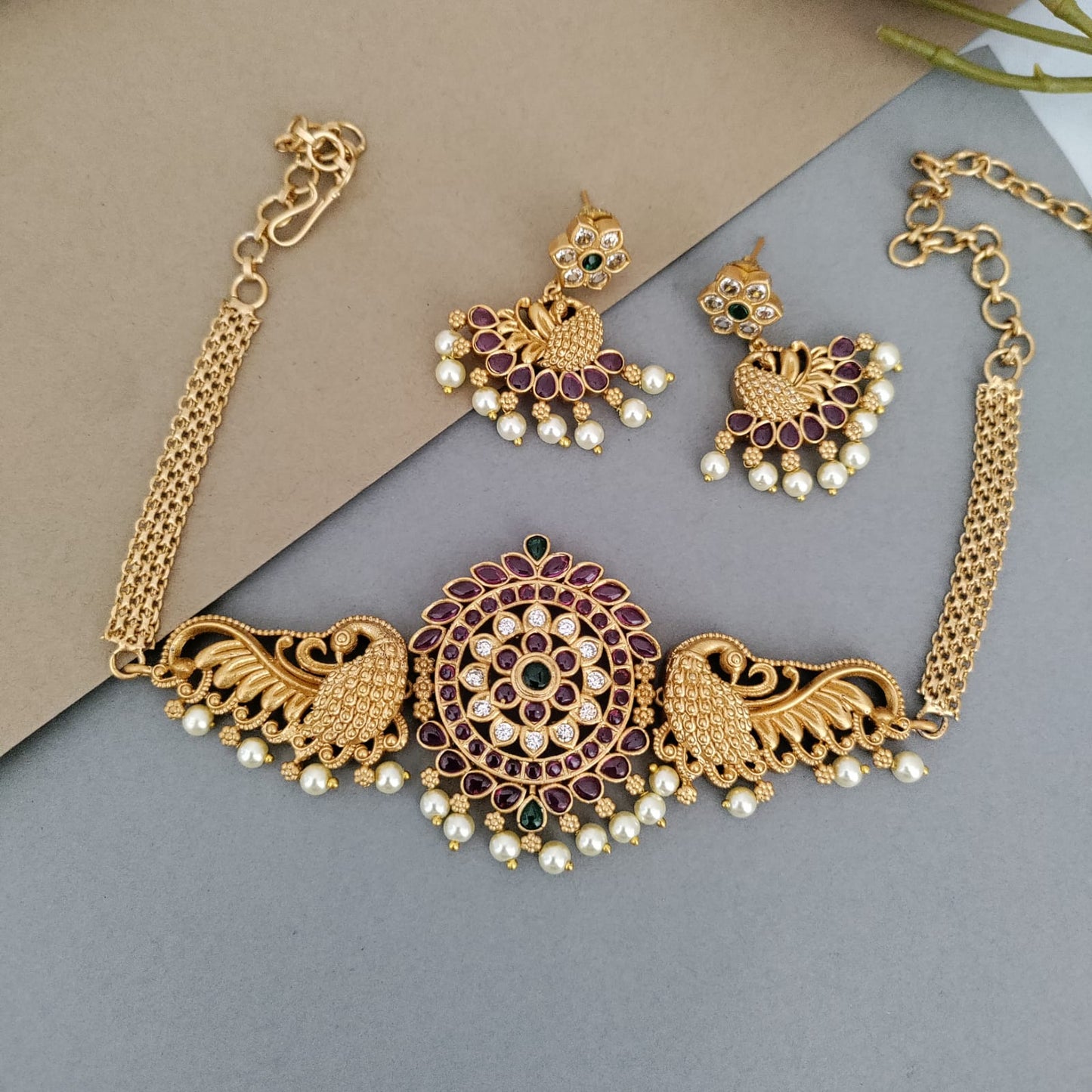 Peacock flower chocker set