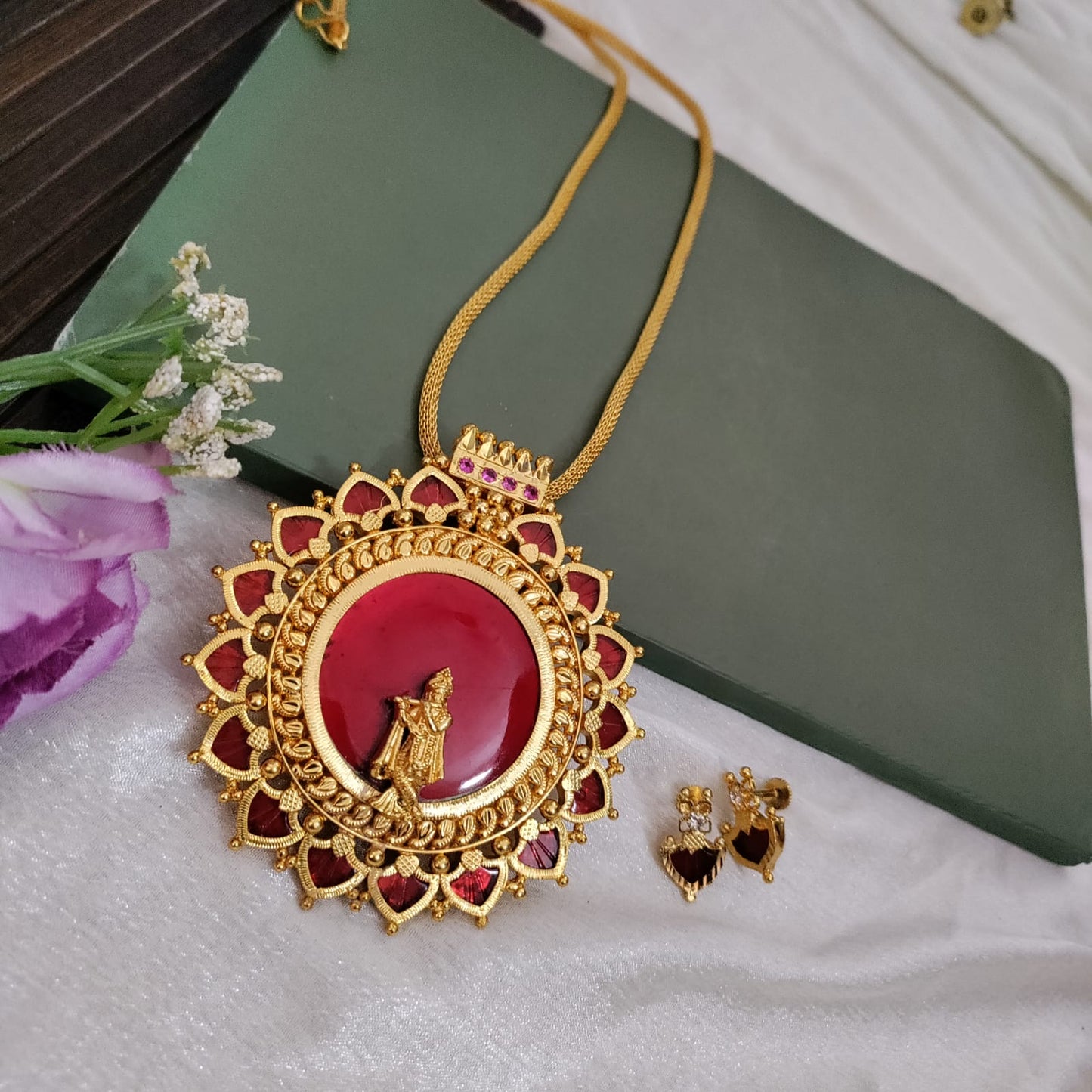 Traditional Kerala Style Krishna Palaka Pendant with Chain