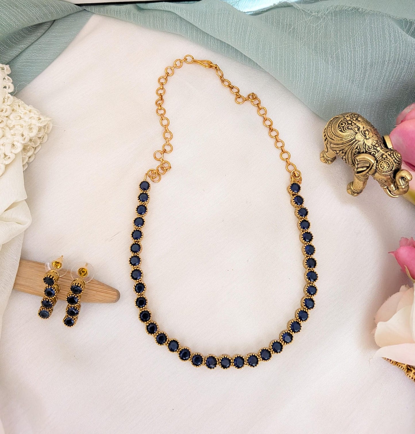 Simple single stone necklace set