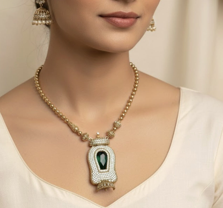 AD white and green stone necklace