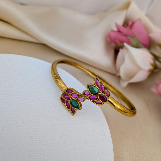 Floral kada bangle ruby with geen