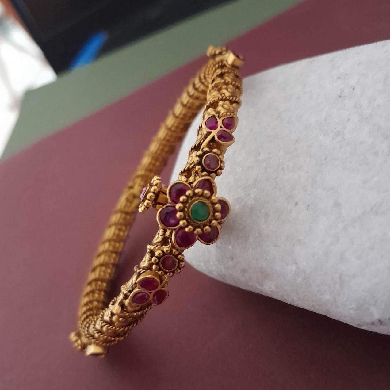 Flower design kempe kada bangle