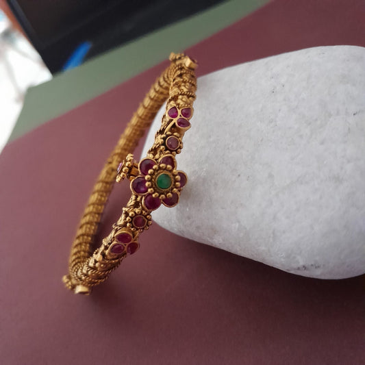 Flower design kempe kada bangle