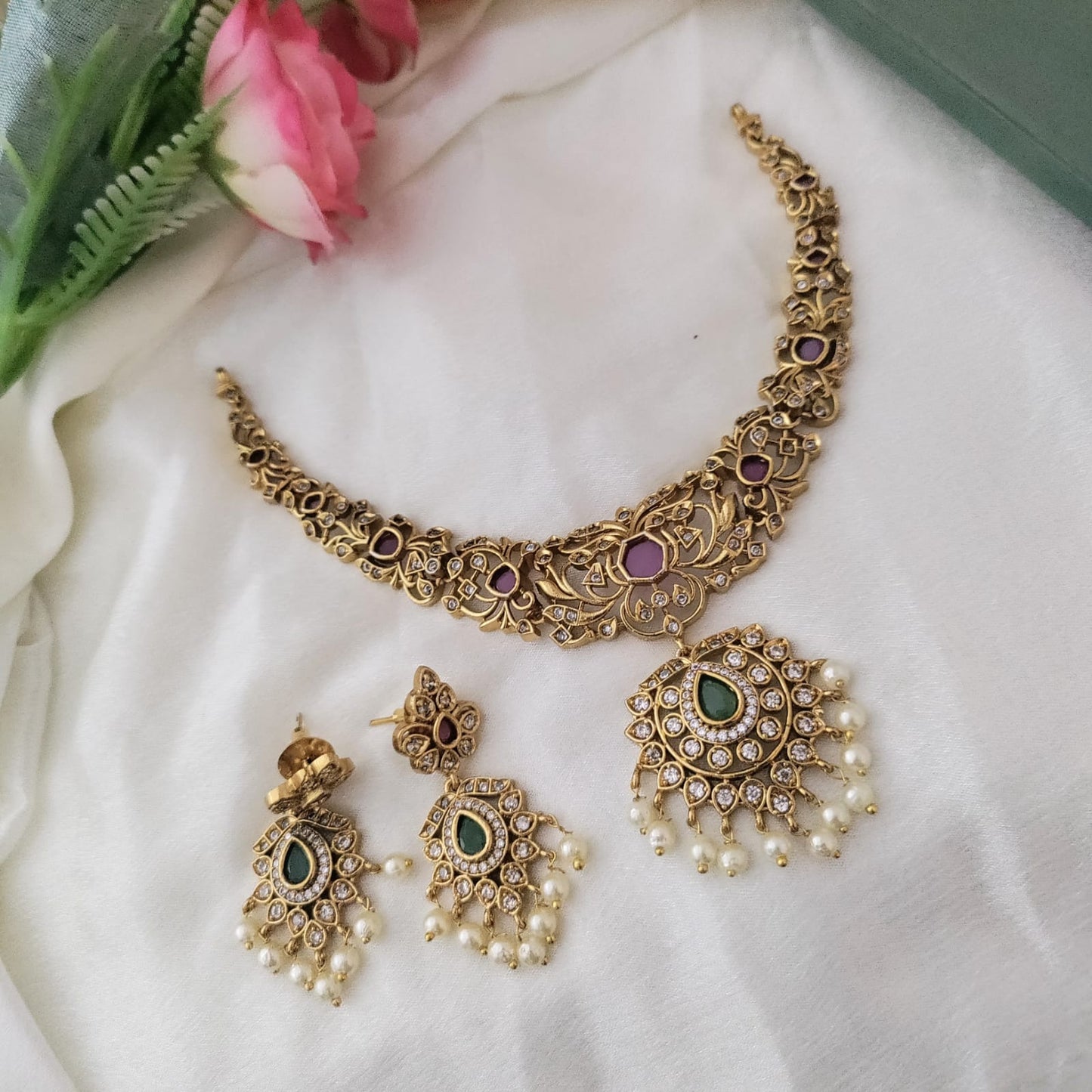 Chocker stone necklace set