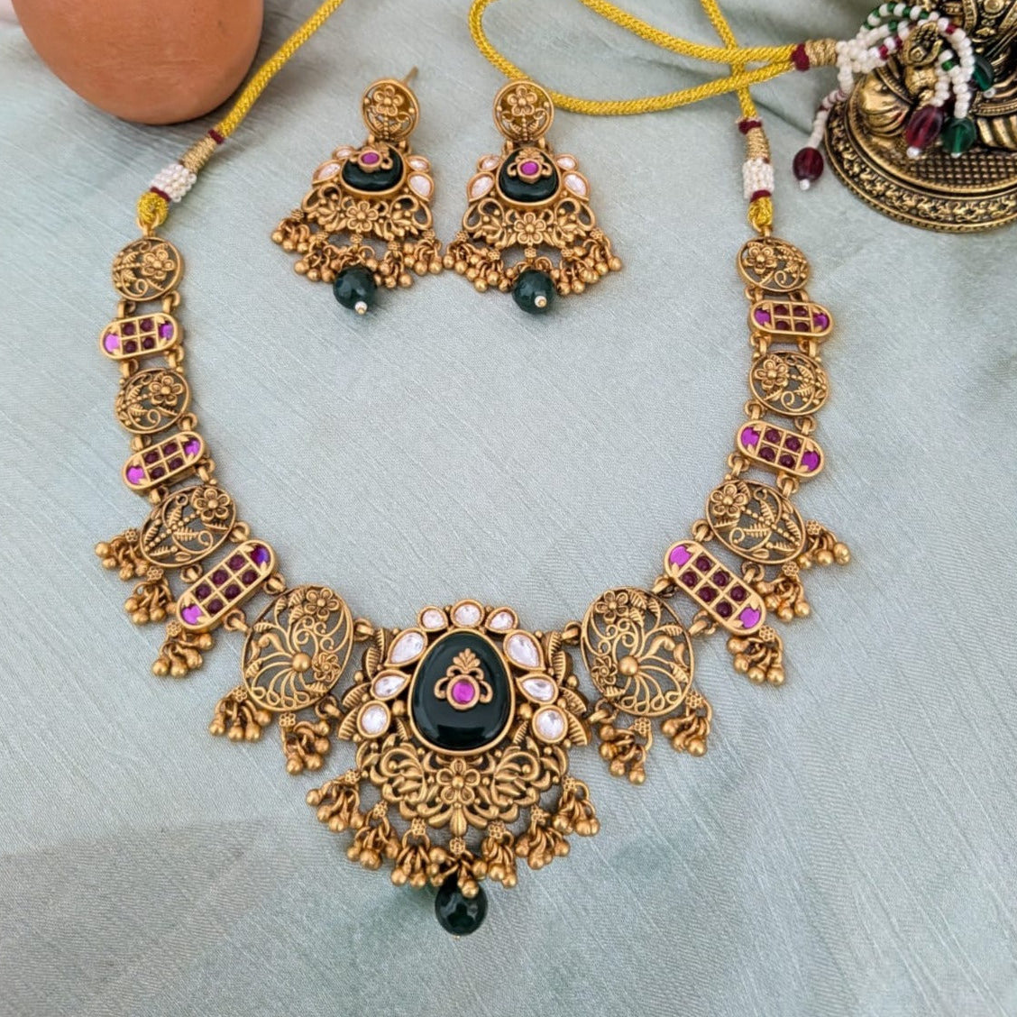 Jadau kundan ruby with green stone floral designn necklace