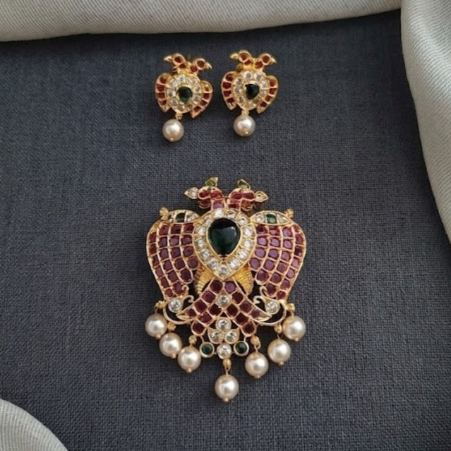 Peacock ruby stone chain set