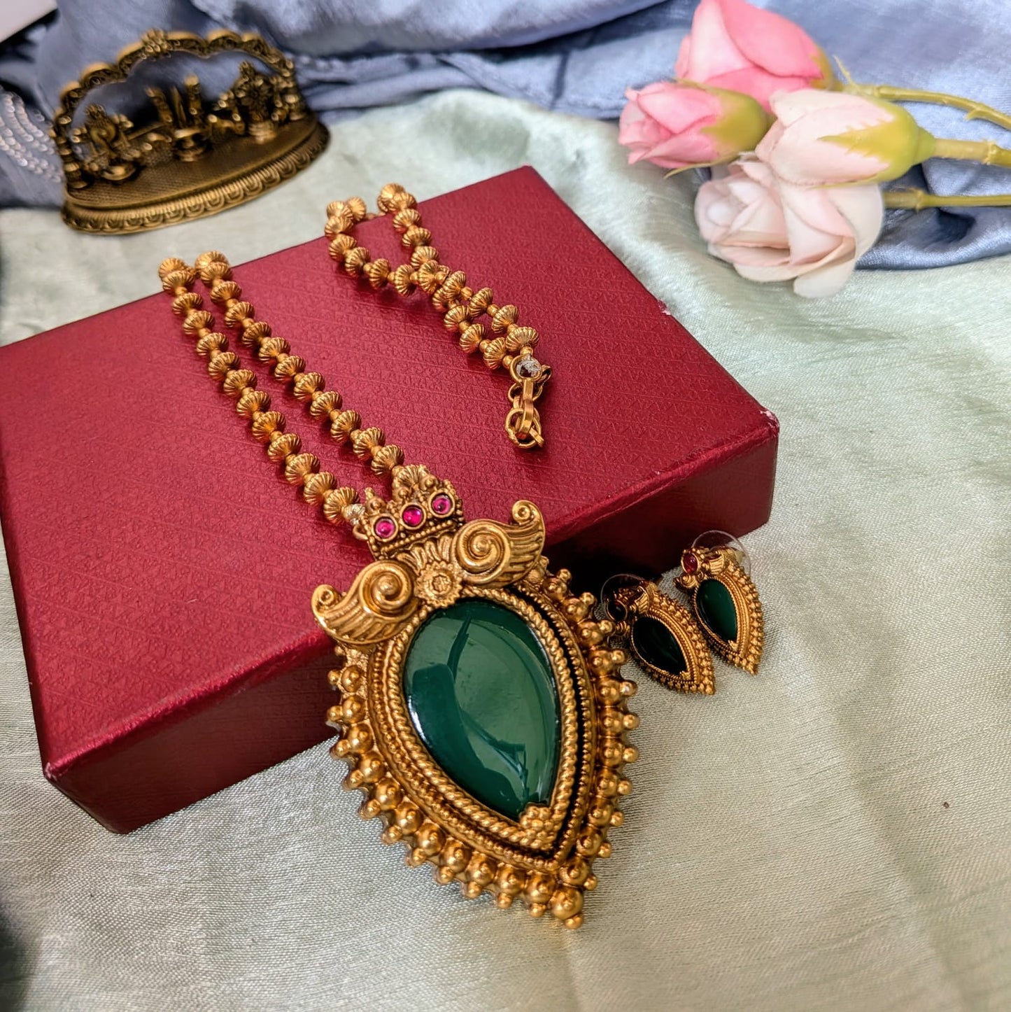 Green drop stone  ball chain set