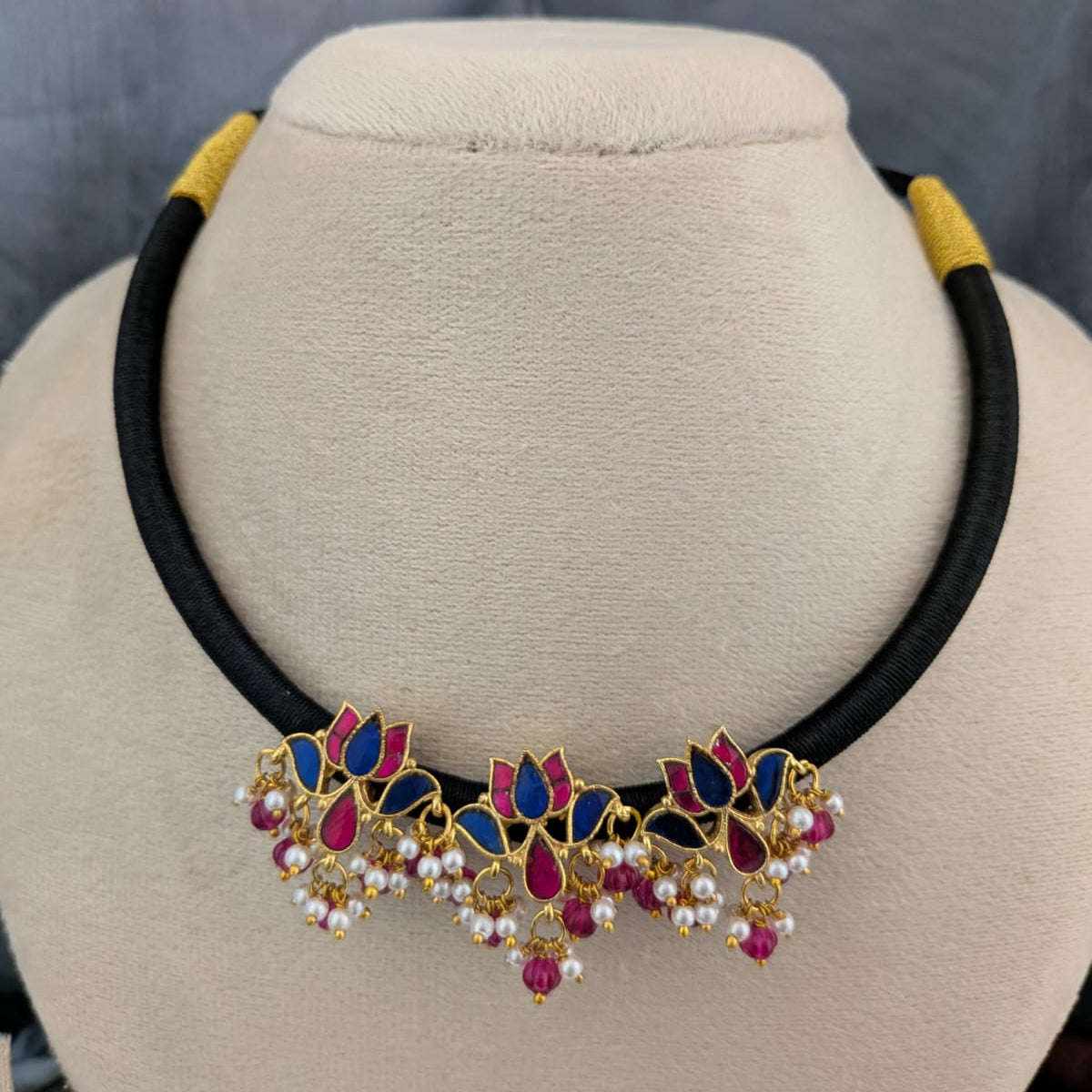 Jadau kundan 3 Lotus blue with ruby stone Pendant back rope hasli