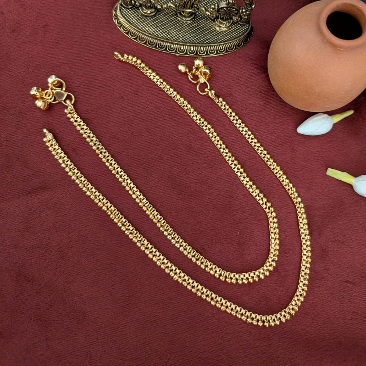 Gold anklet
