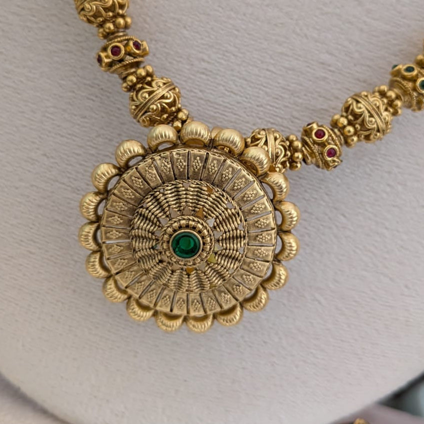 Antique ball with removeable Round Pendant kemp stone necklace