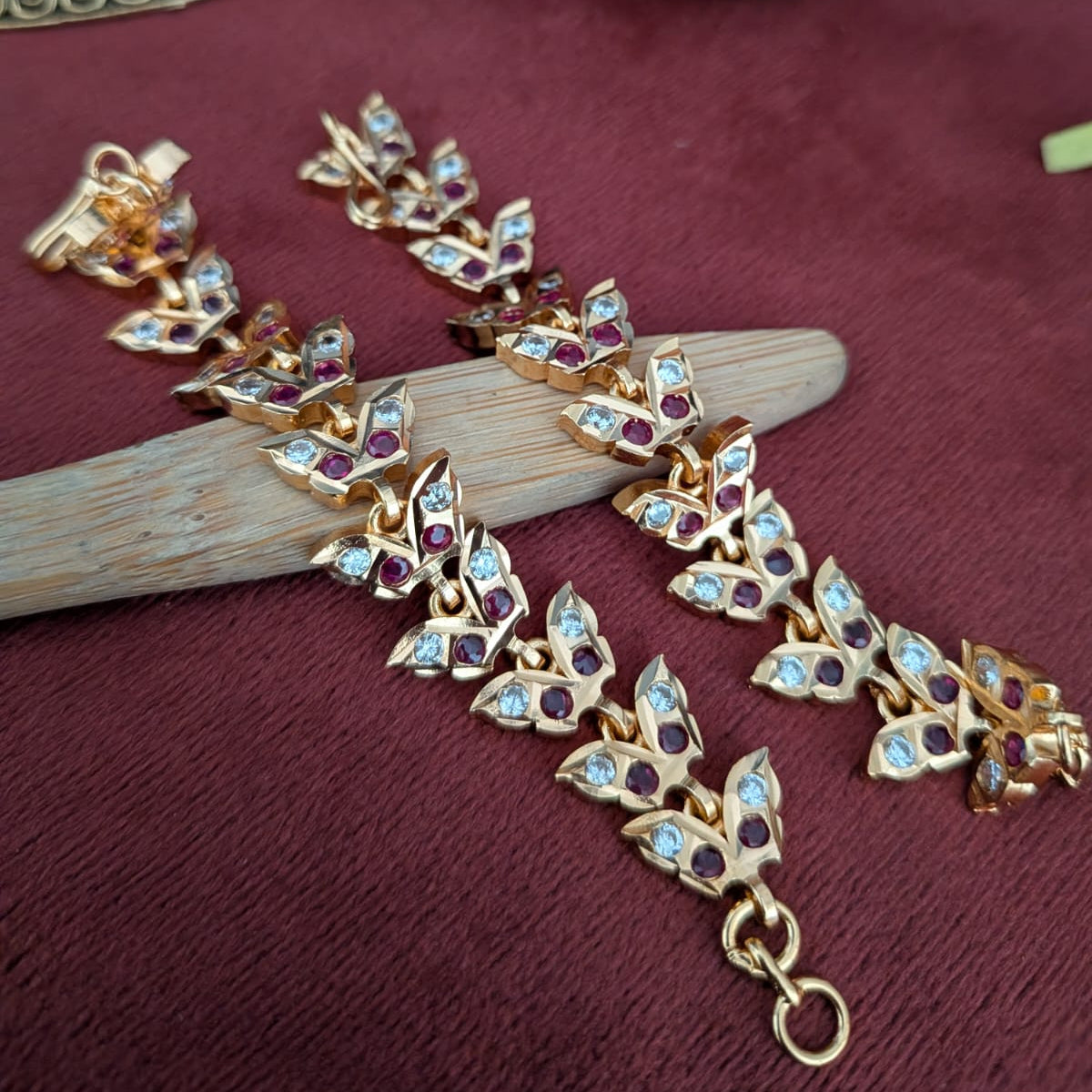 Impon mattel/earchain