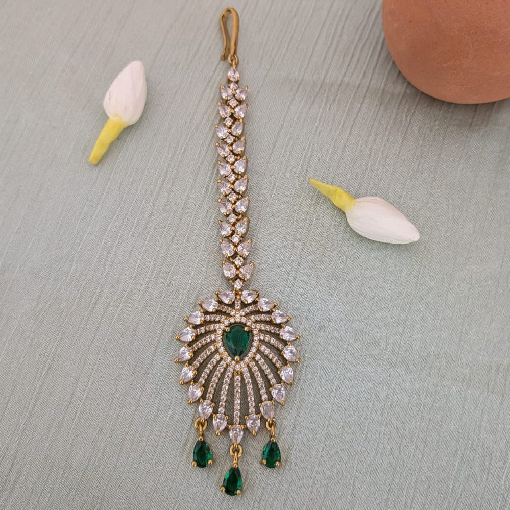 AD stone green with white Peacock Feather tikka