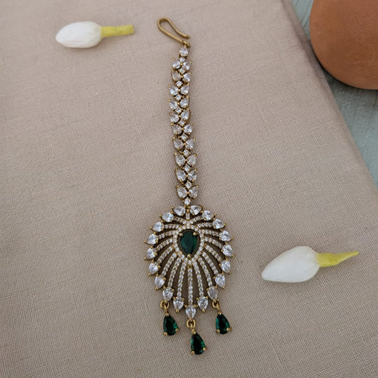 AD stone green with white Peacock Feather tikka