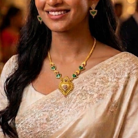 Green palkka with ruby stone necklace