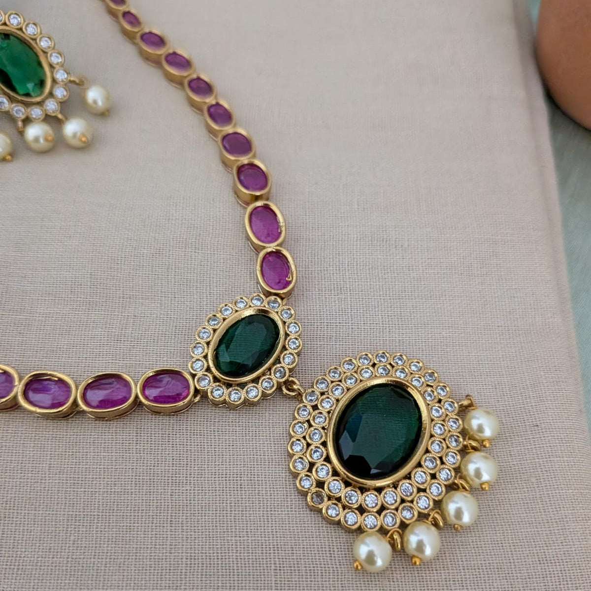 Kemp ruby with green stone necklace