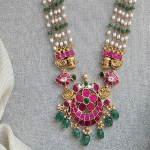 Jadau Kundan Taweez pendant black beaded necklace