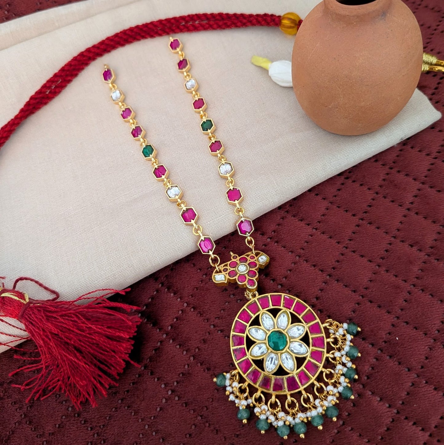 Round pendant Jadau kundan stone traditional necklace