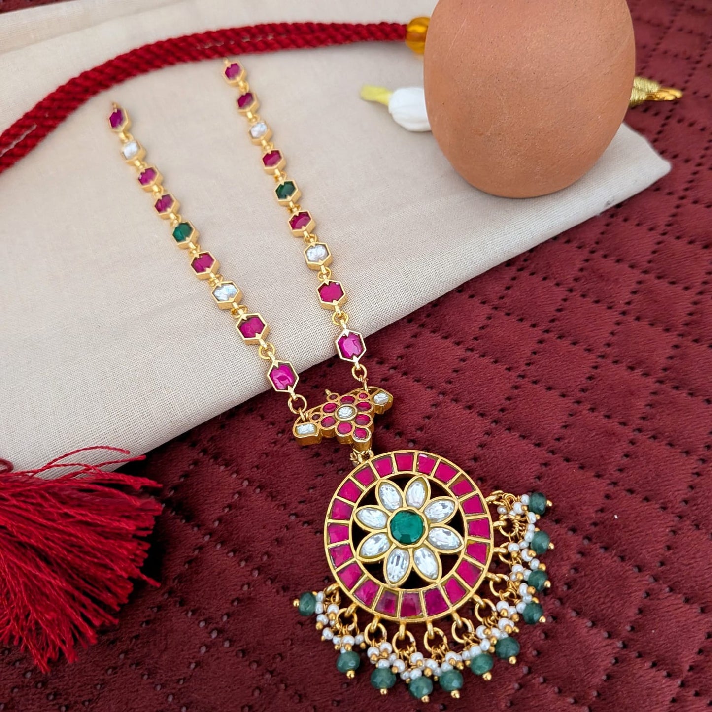Round pendant Jadau kundan stone traditional necklace