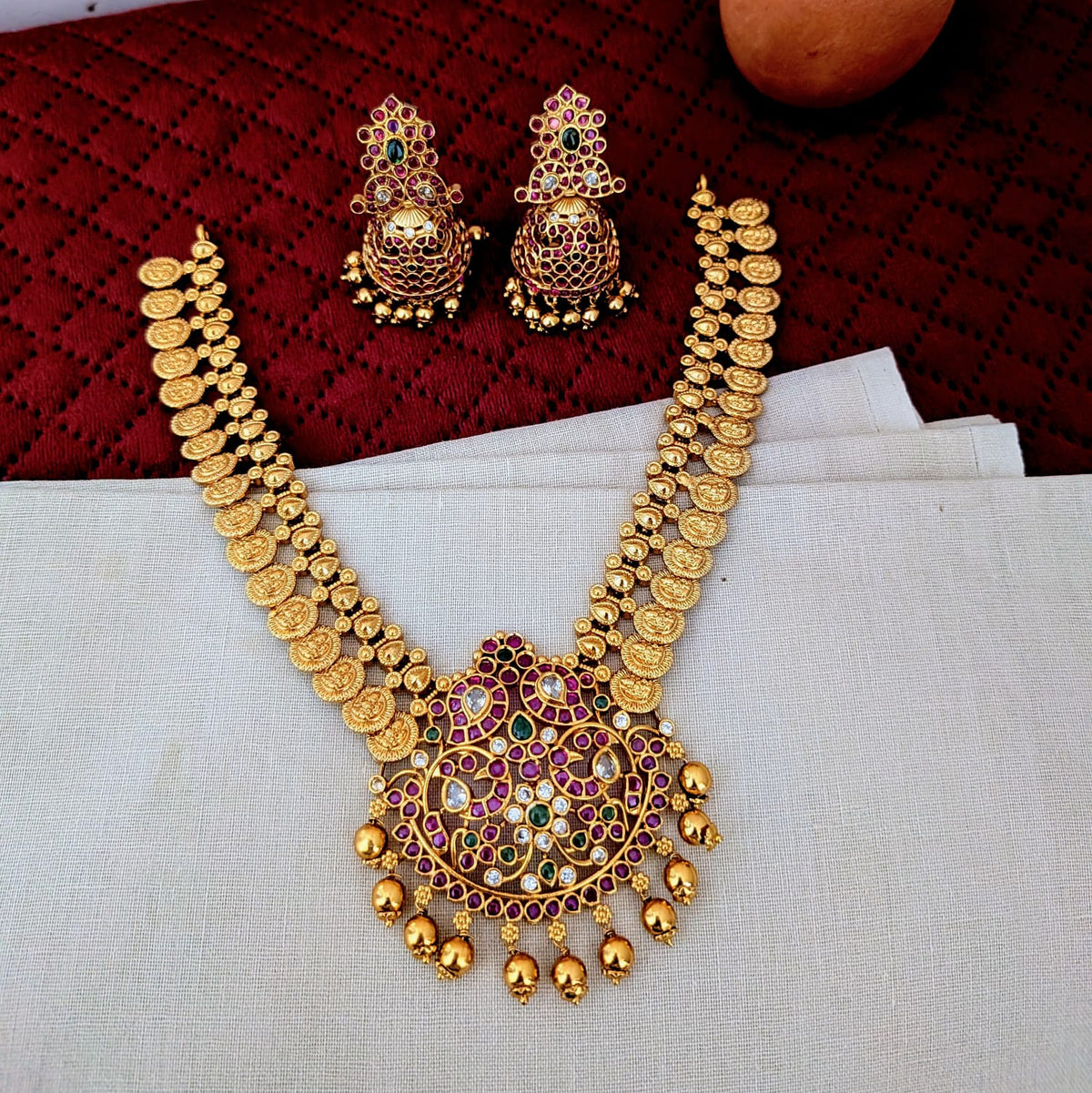 Kemp stone lakshmi coin necklace