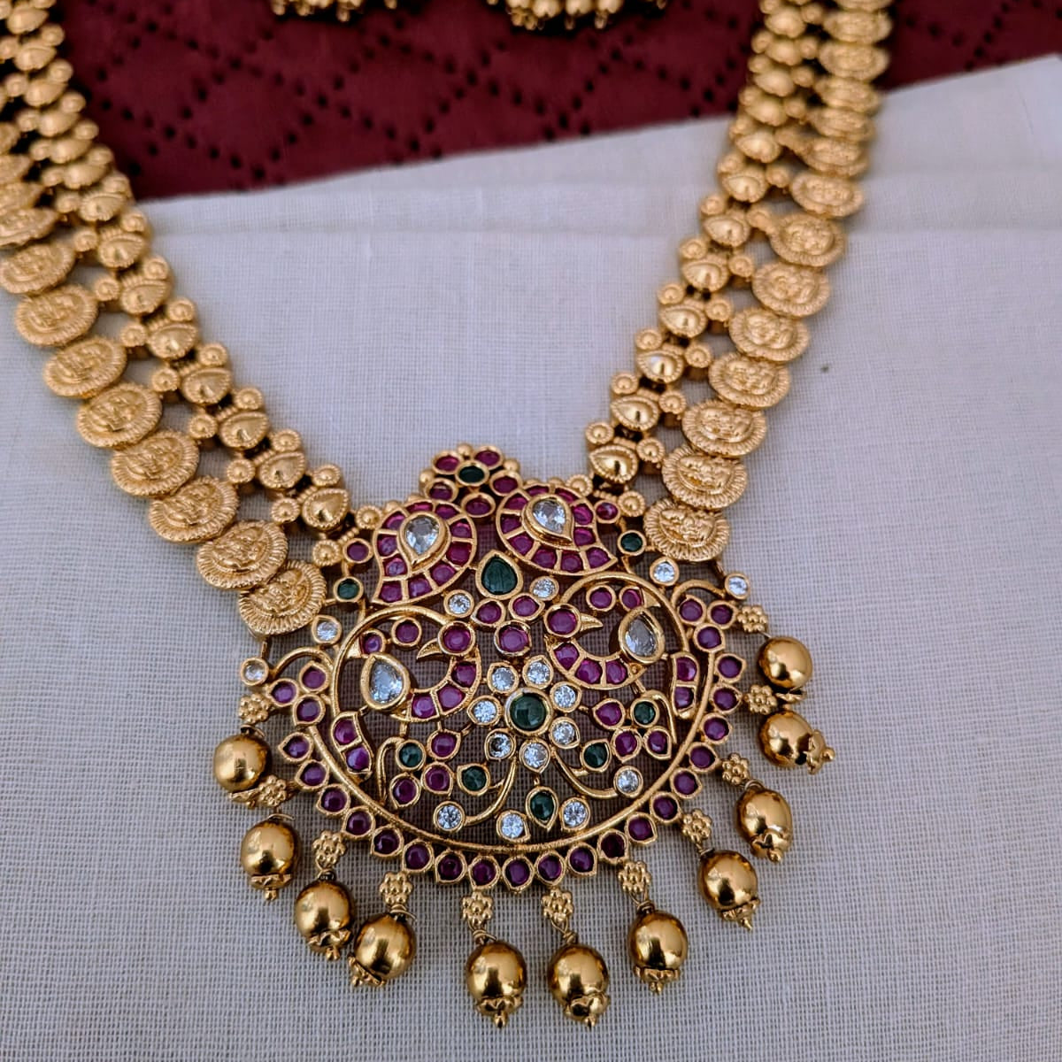 Kemp stone lakshmi coin necklace