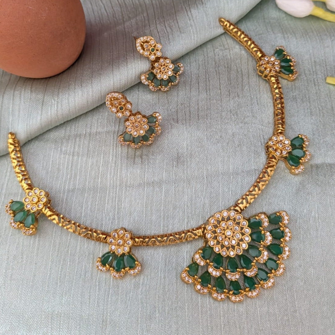Floral green CZ stone Hasuli necklace set