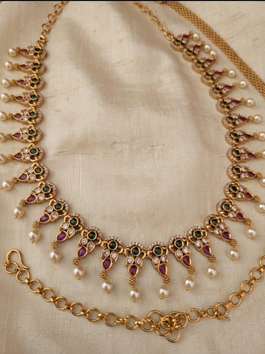 AD Petal Pearl Drop Hip Chain