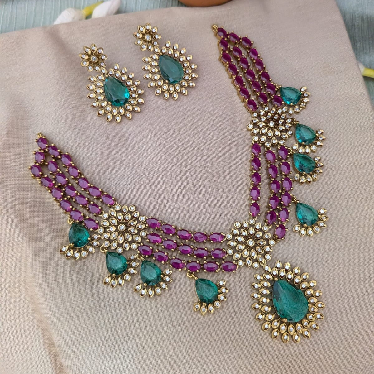3 layered  aqua green necklace