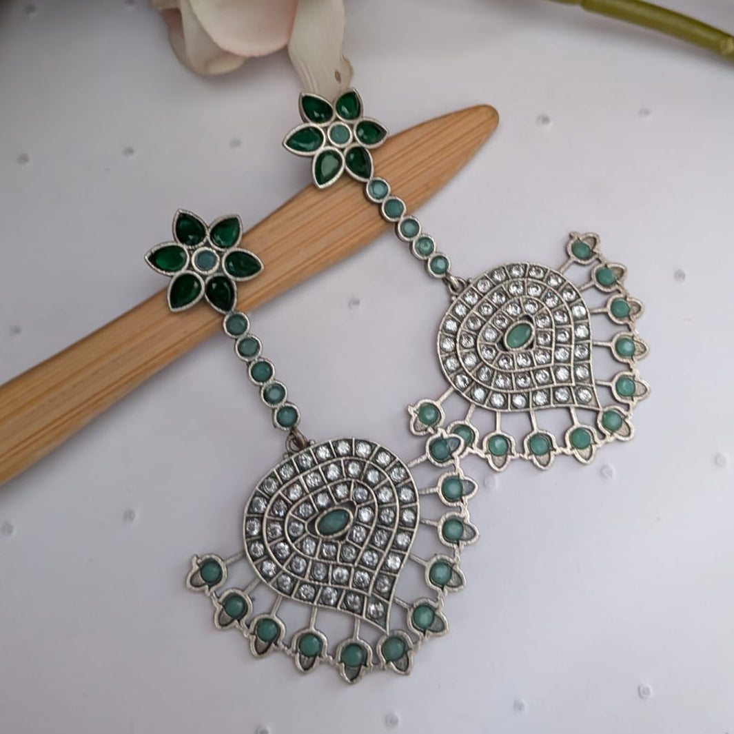 Green stone long earring