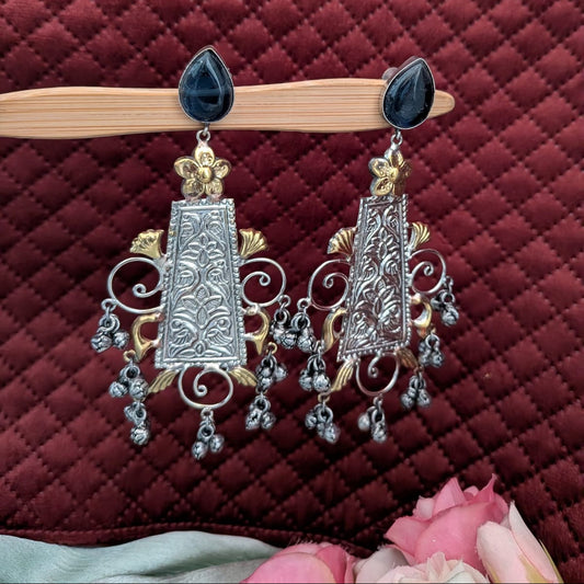 Royal Carved Treil Dualtone Earring