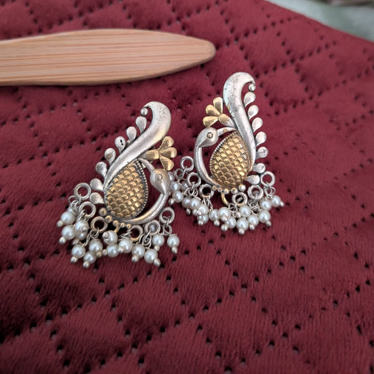 Peacock Pearl Hangings Stud Dualtone