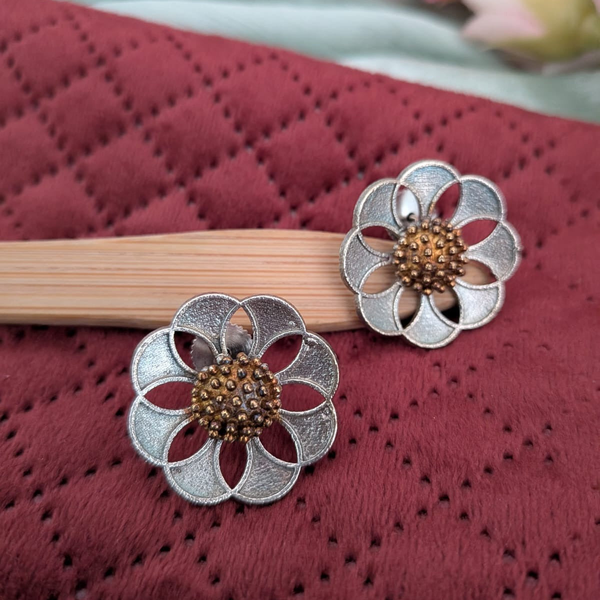 Floral Stud Dualtone