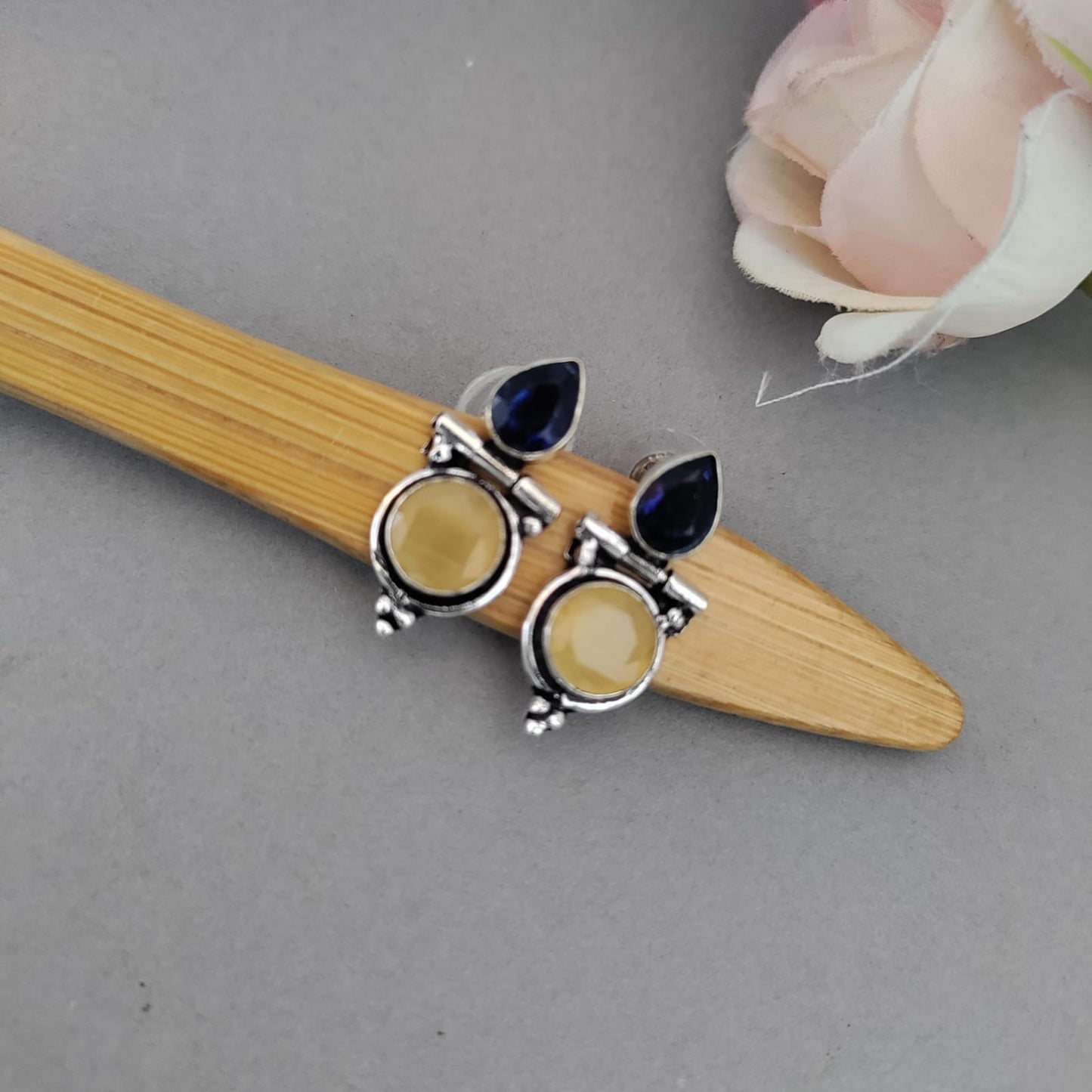 2 Stone earring