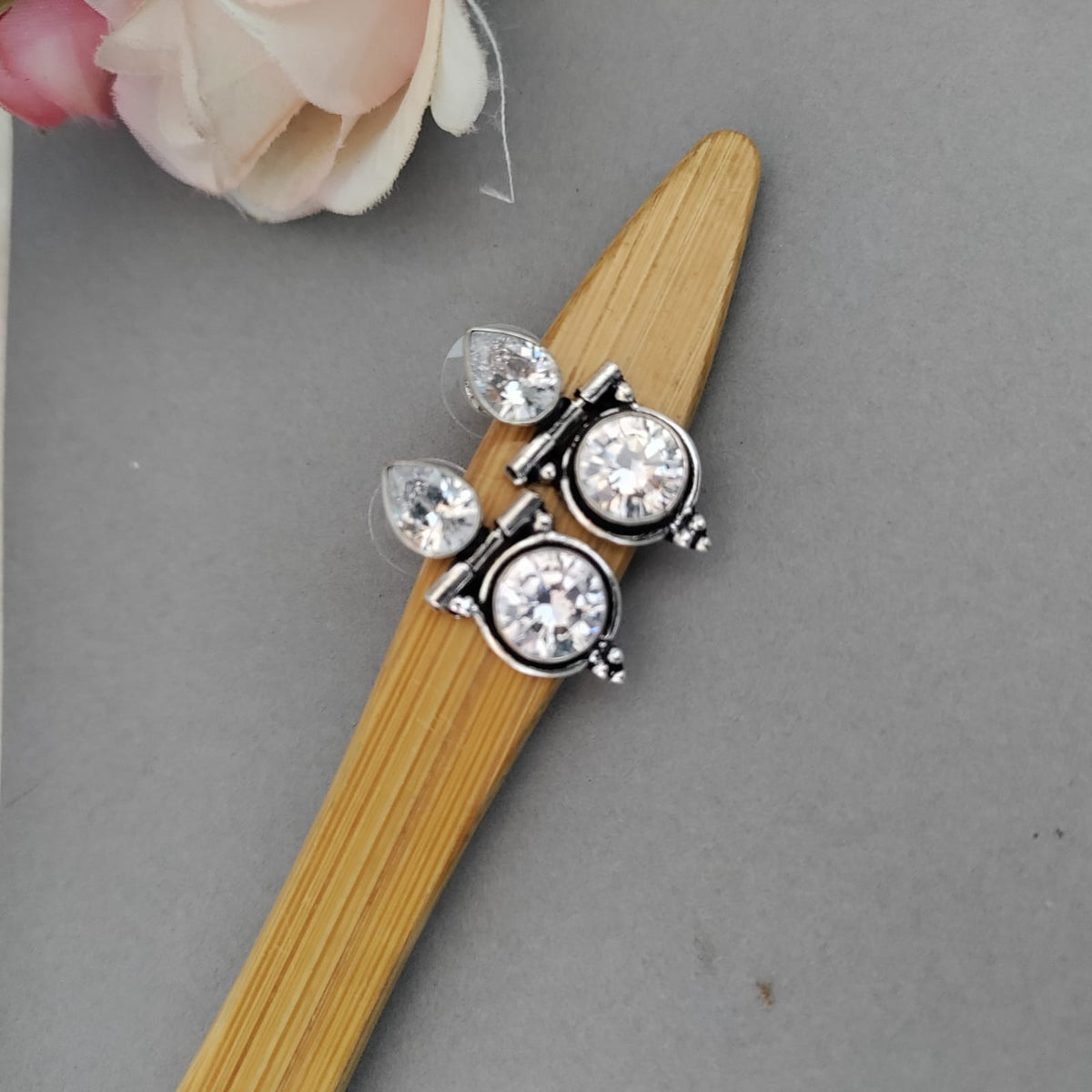 2 Stone earring