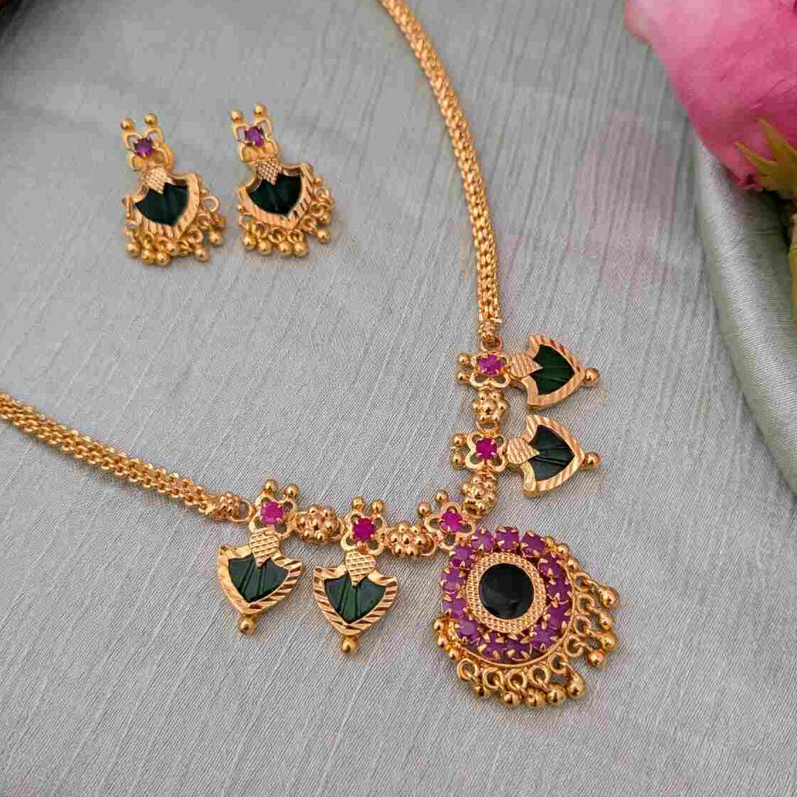 green  palka necklace