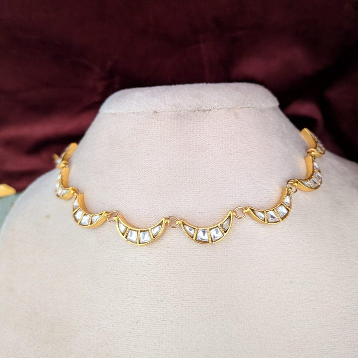 Jadau kundan white Stone Necklace Set