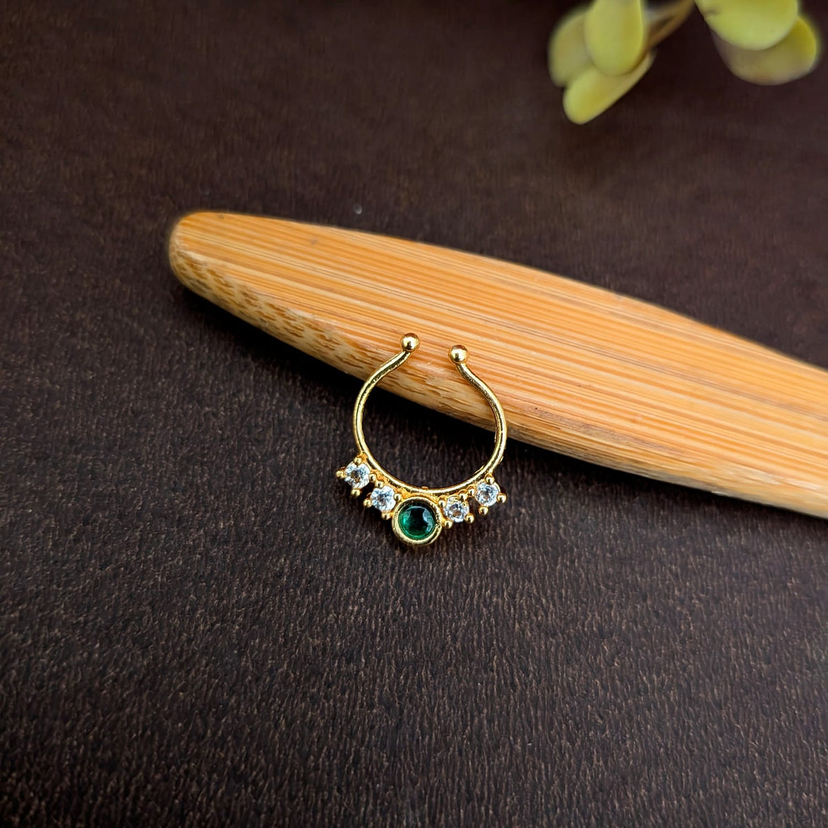 Septum Ring Green Stone Nosepin