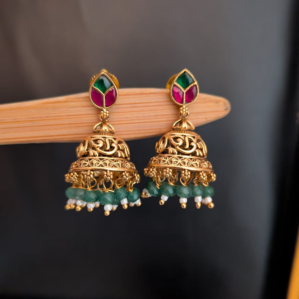 Jadau Kundan Jumkha