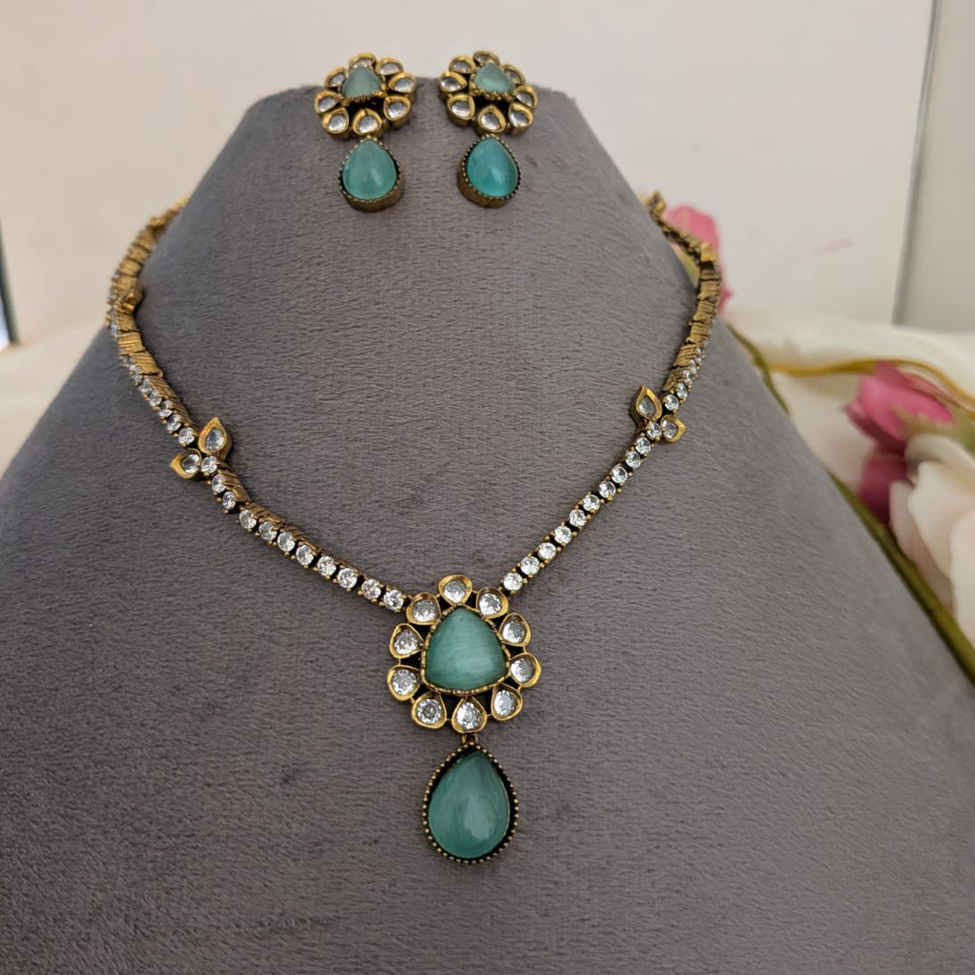 Simple kundan stone necklace set - Blue